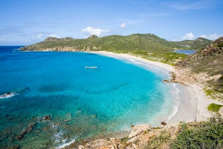 plage-paradisiaque-antilles