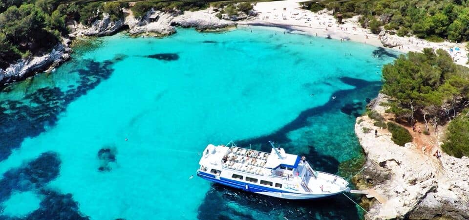 Excursion en bateau à fond de verre
