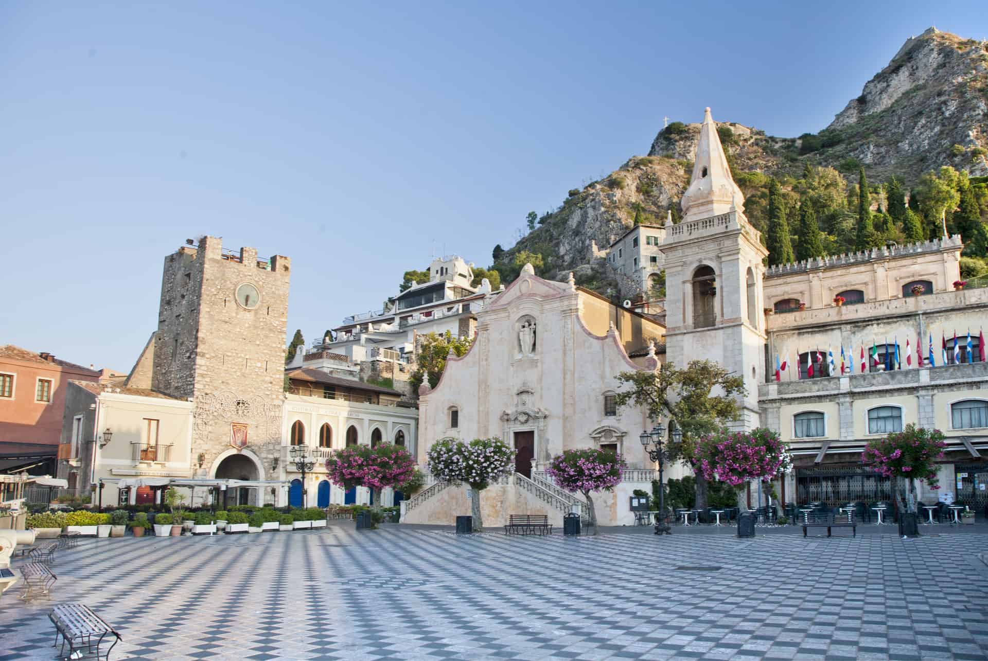 piazza april taormina piazza april taormina