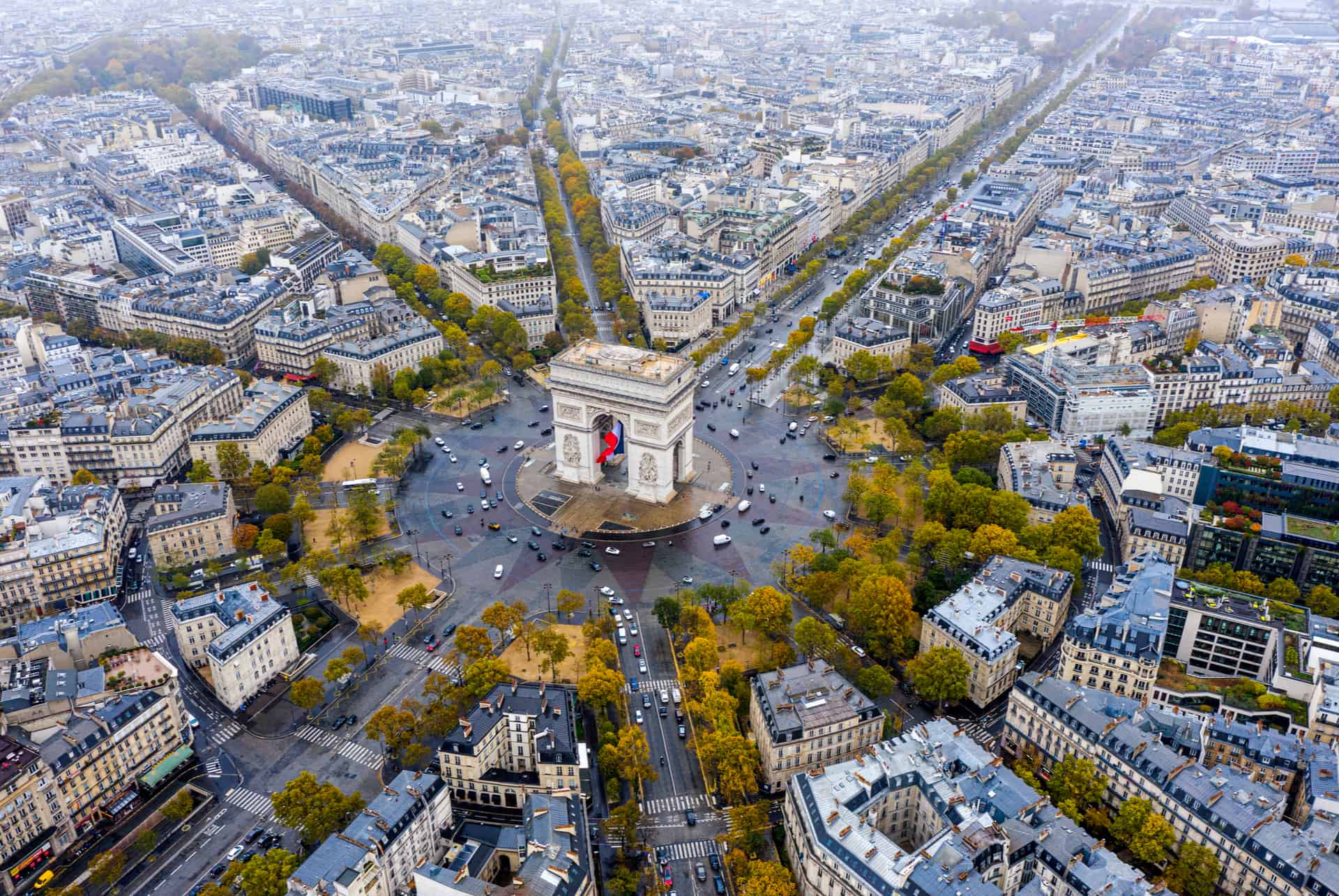 vue aerienne arc de triomphe paris en 1 jour vue aerienne arc de triomphe
