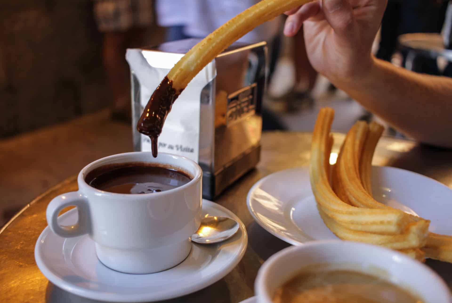 churros con chocolate churros con chocolate