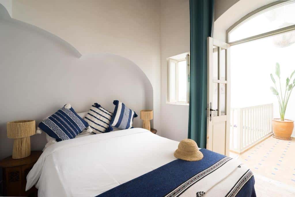 riad ayel riad ayel