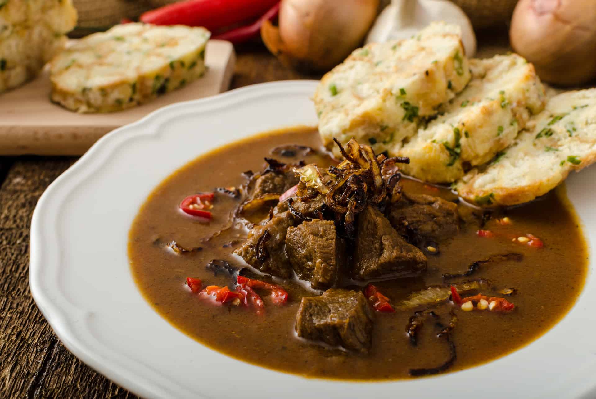 goulash specialites gastronomiques goulash specialites gastronomiques