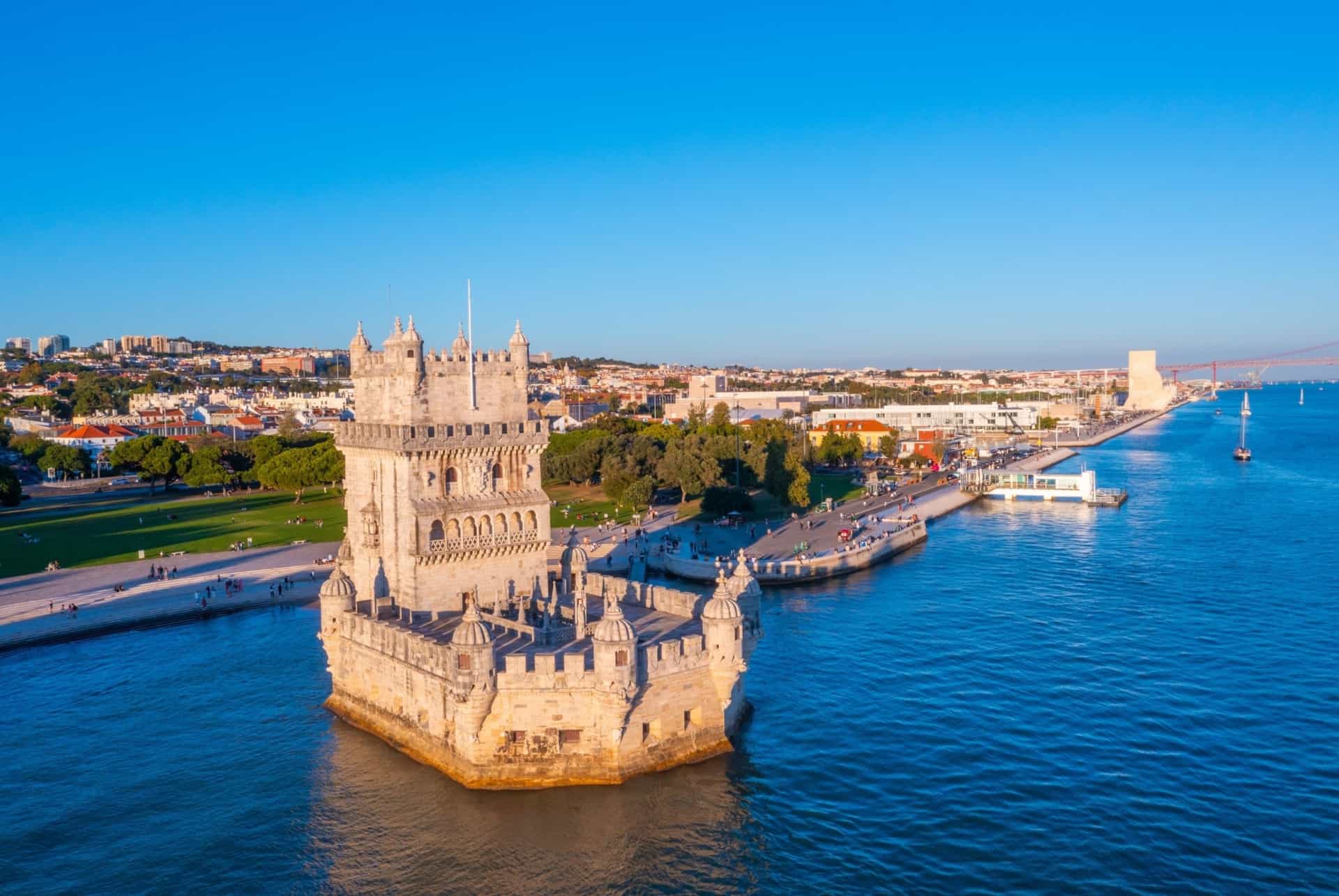 tour de belem vue aerienne tour de belem vue aerienne