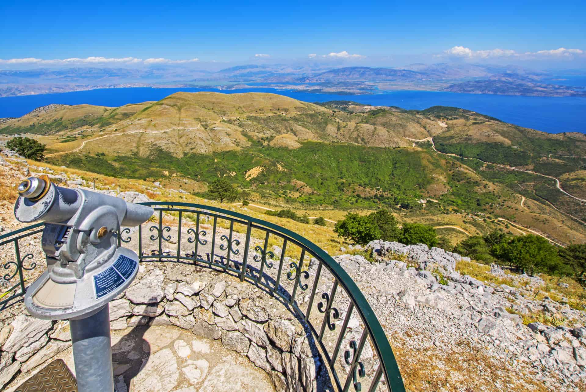 vue depuis pantokrator vue depuis pantokrator