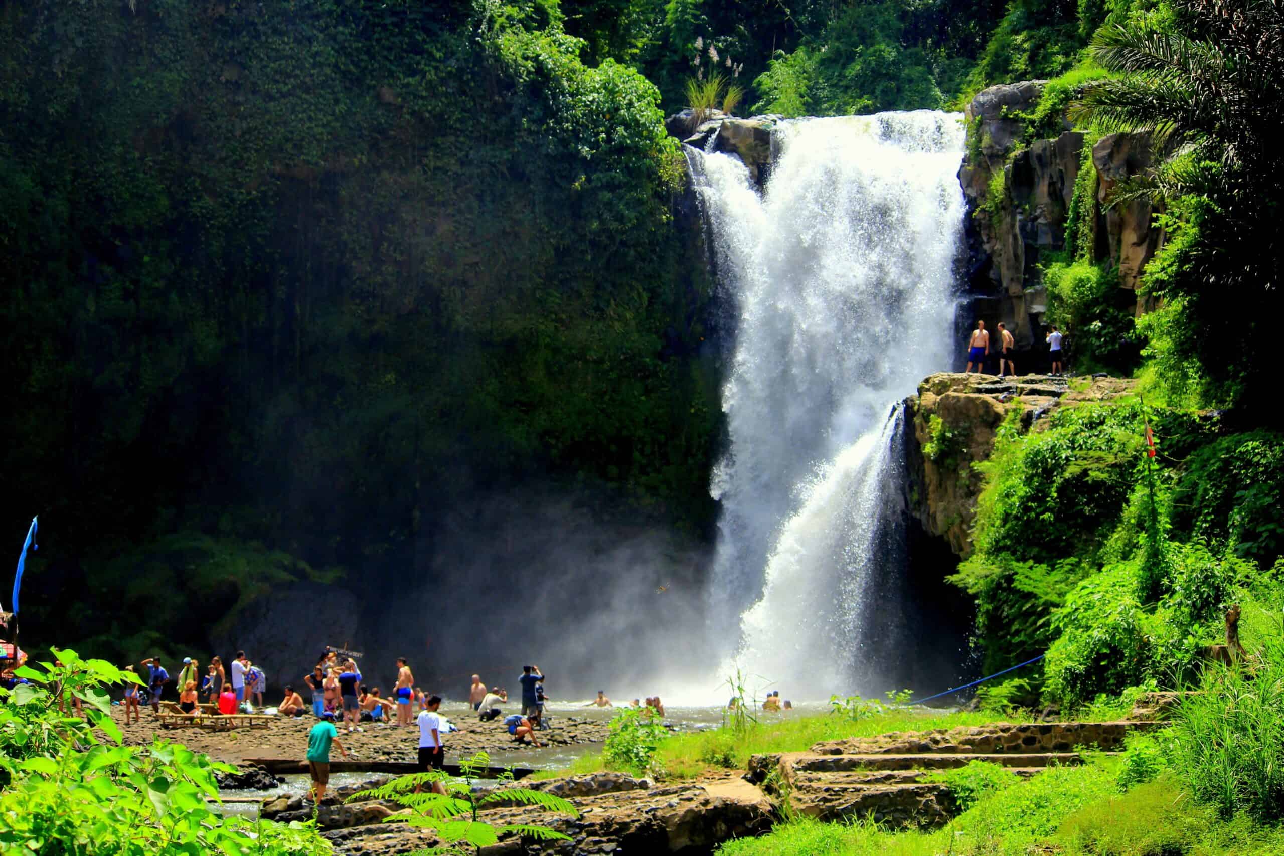 cascade de tegenungan cascade de tegenungan