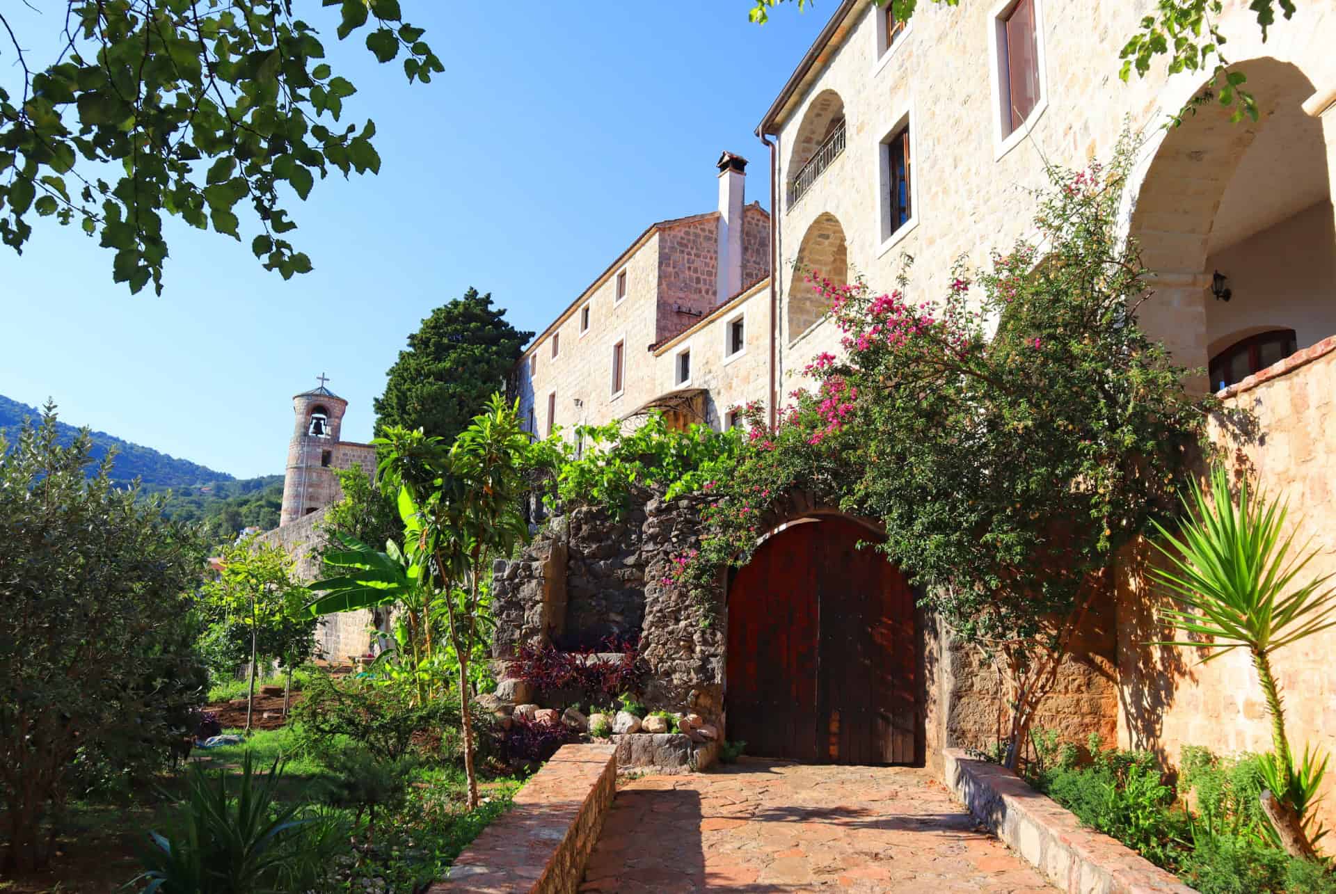 monastere podmaine que faire budva monastere podmaine que faire budva
