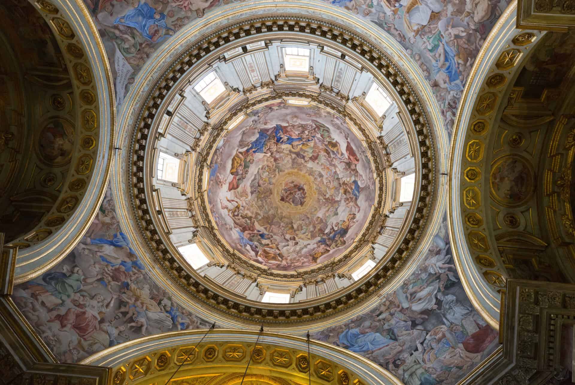 interieur duomo di napoli interieur duomo di napoli