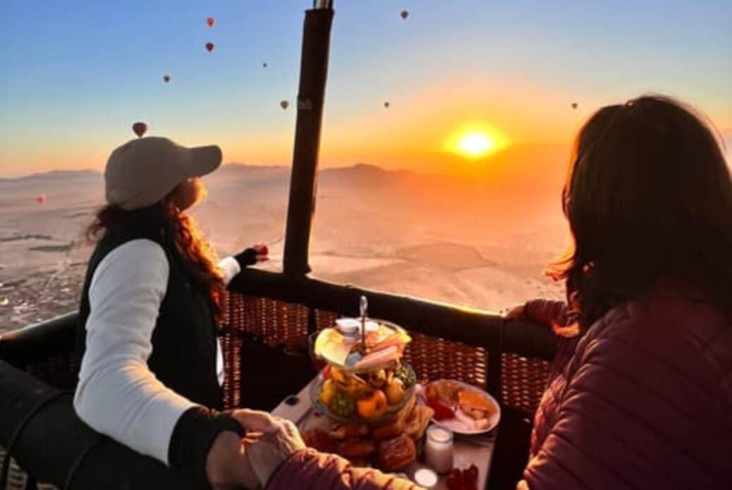 Vol en montgolfière, petit-déjeuner berbère et balade à dos de chameau