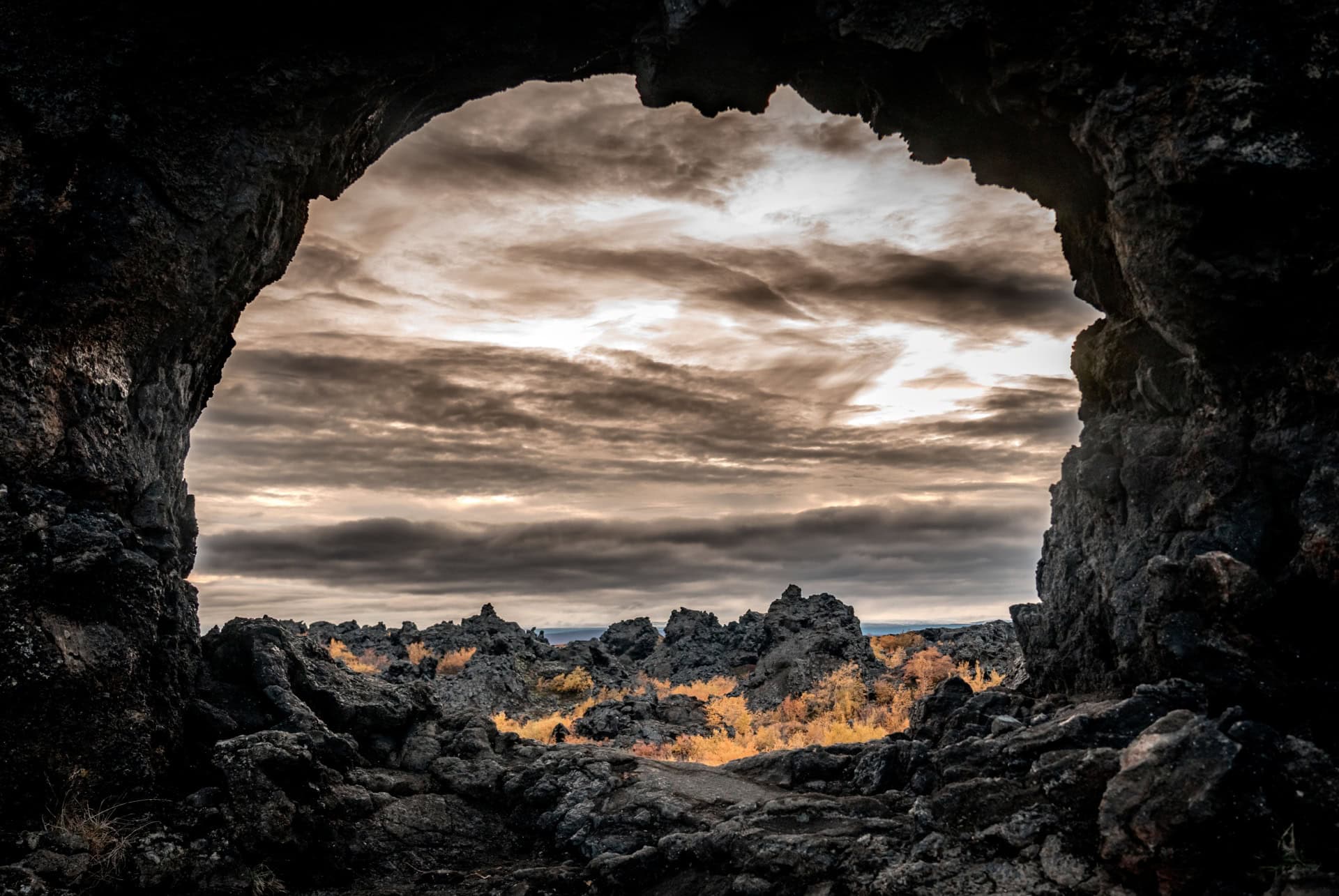 dimmuborgir islande dimmuborgir islande