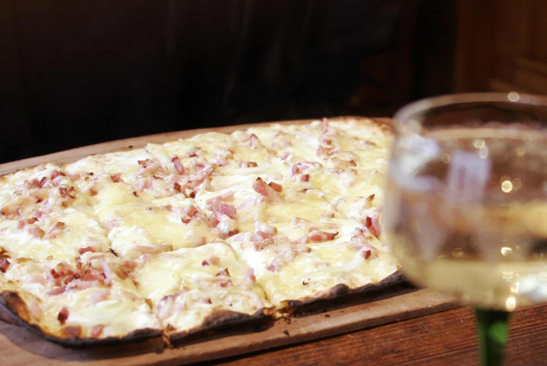 tarte flambée manger à strasbourg tarte flambée manger à strasbourg