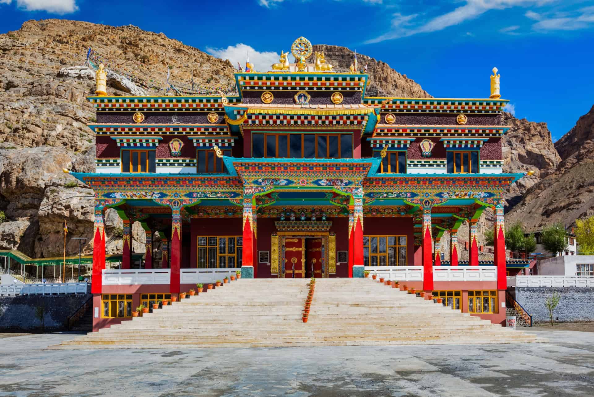 monastere bouddhique tibet monastere bouddhique tibet