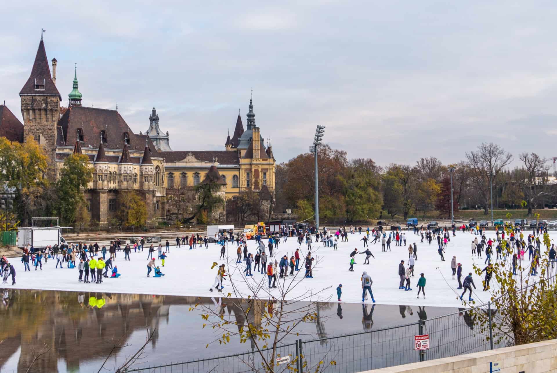 patinoire varosliget budapest patinoire varosliget