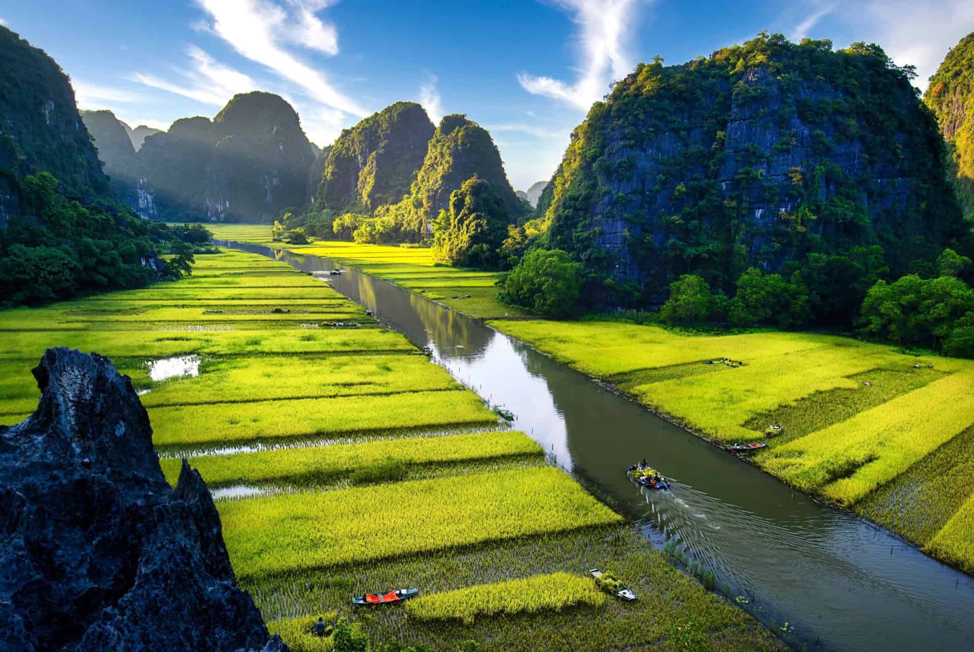 rizières de Tam Coc vietnam en avril rizières de Tam Coc vietnam en avril