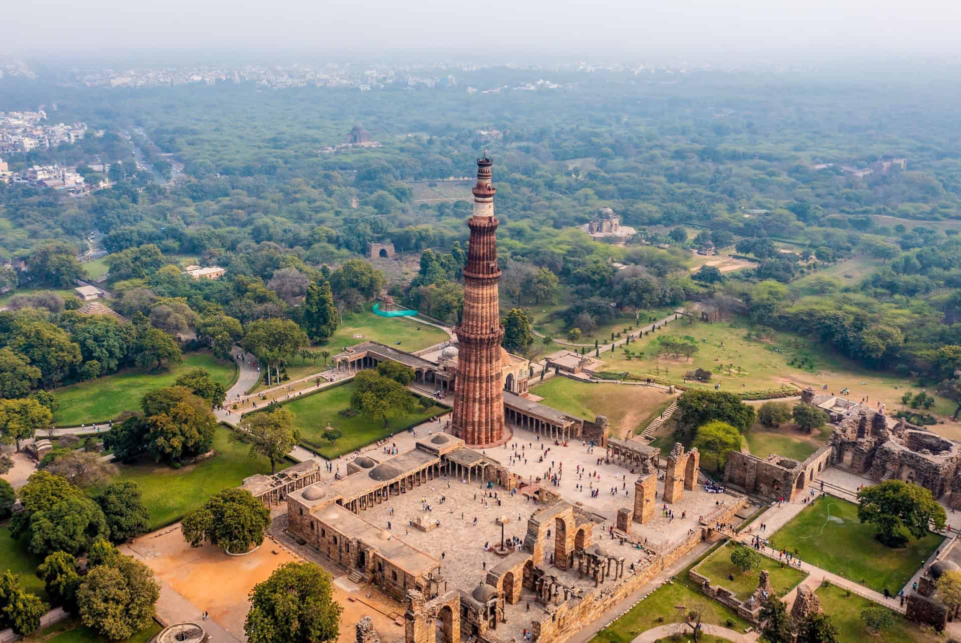 qutb minar vue aerienne qutb minar vue aerienne
