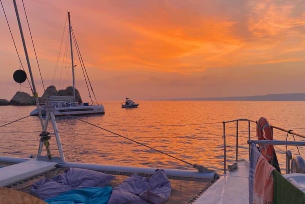 Croisière en catamaran au coucher du soleil