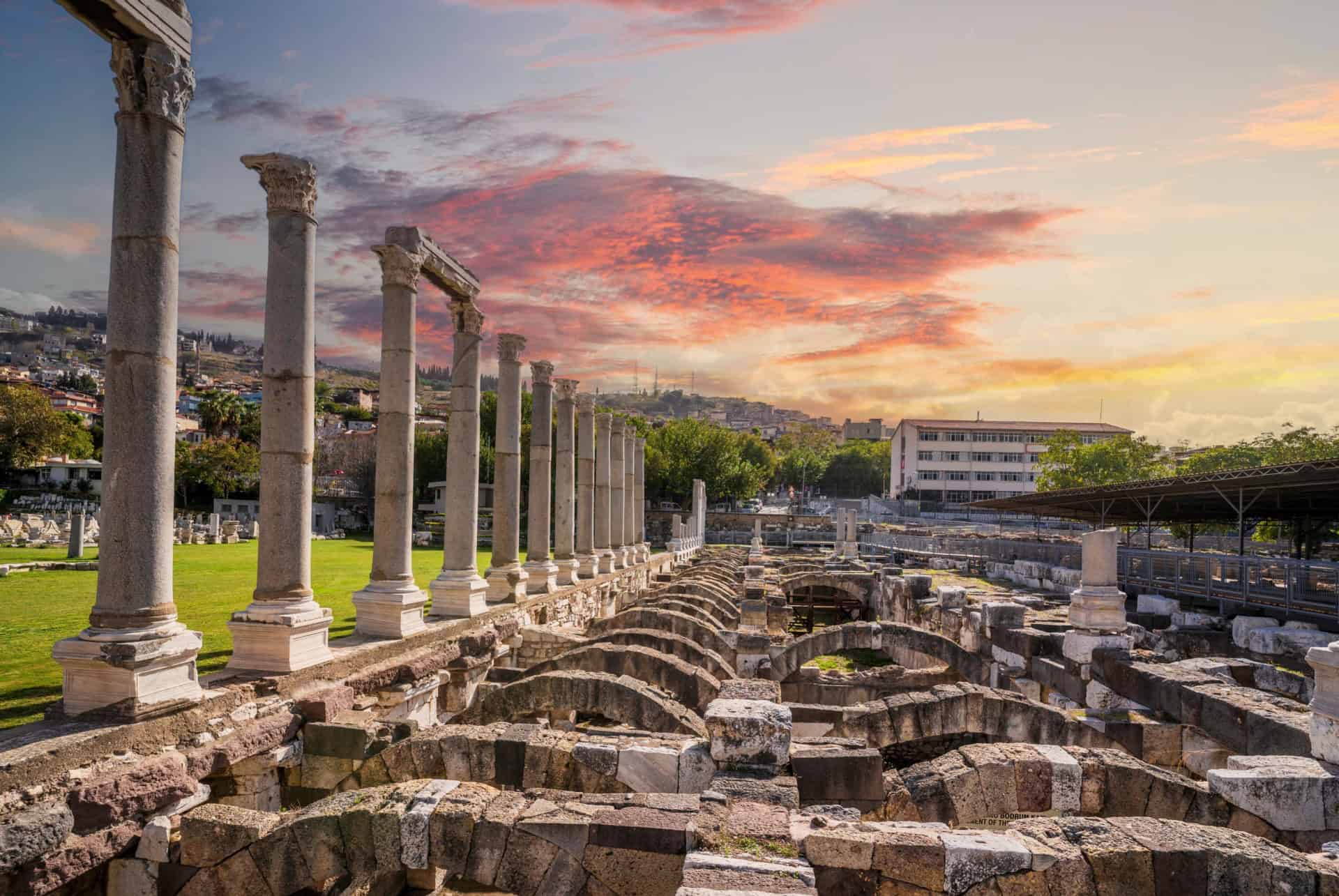 agora de smyrne agora de smyrne