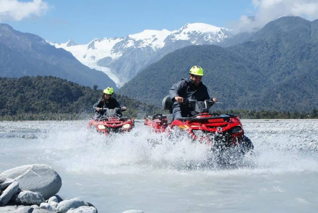 Circuit panoramique en quad sur les glaciers
