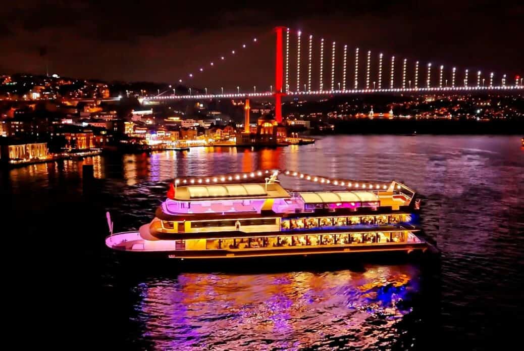Dîner-croisière et spectacle sur le Bosphore