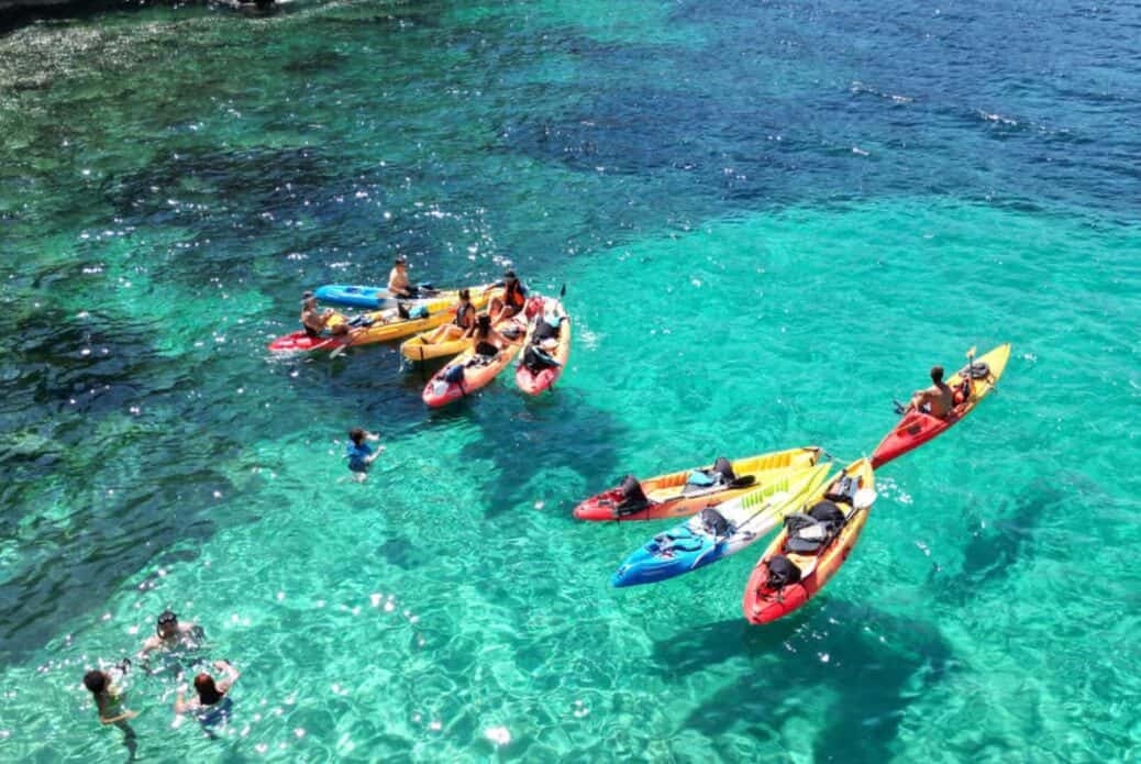 Kayak et plongée avec masque et tuba