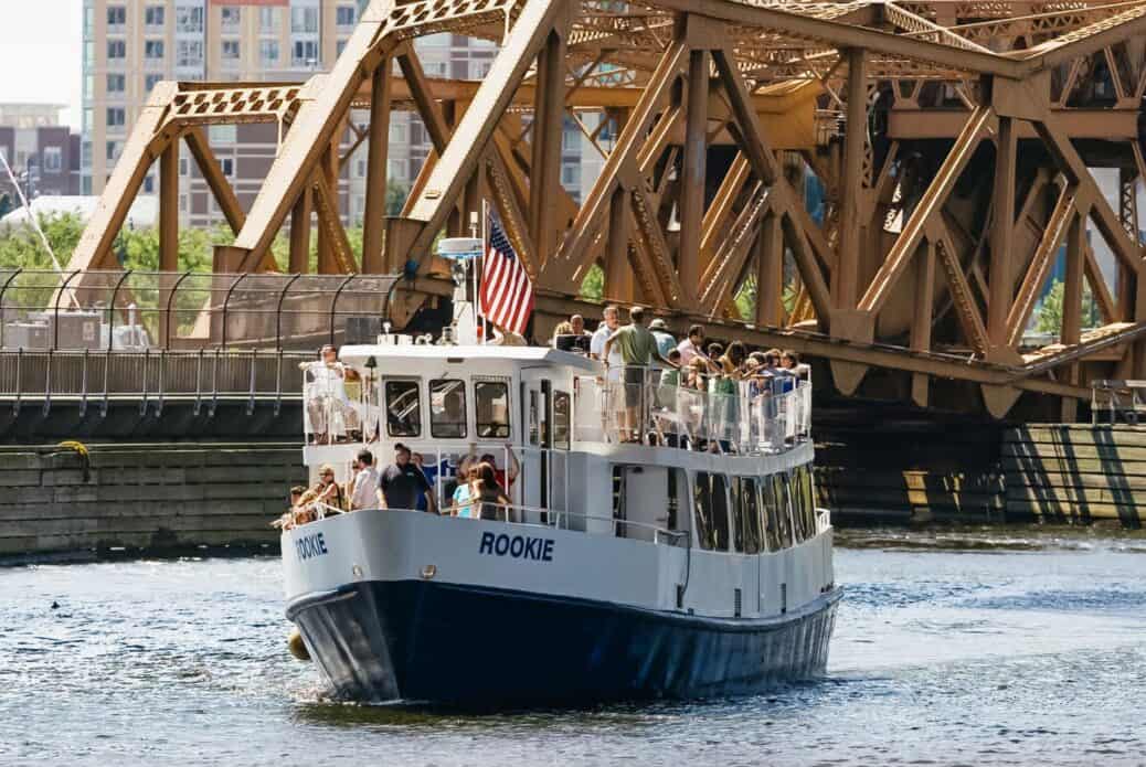 Croisière touristique historique