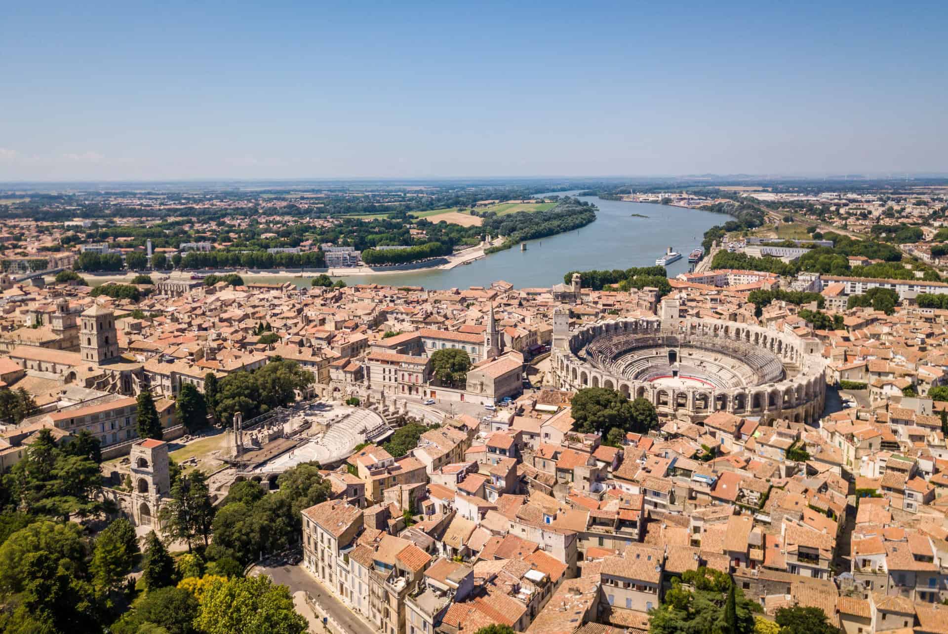 arles vue aerienne arles vue aerienne