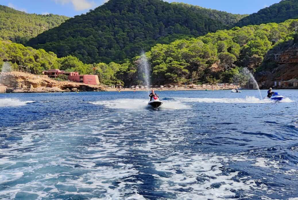Excursion en jet-ski à Cala Salada
