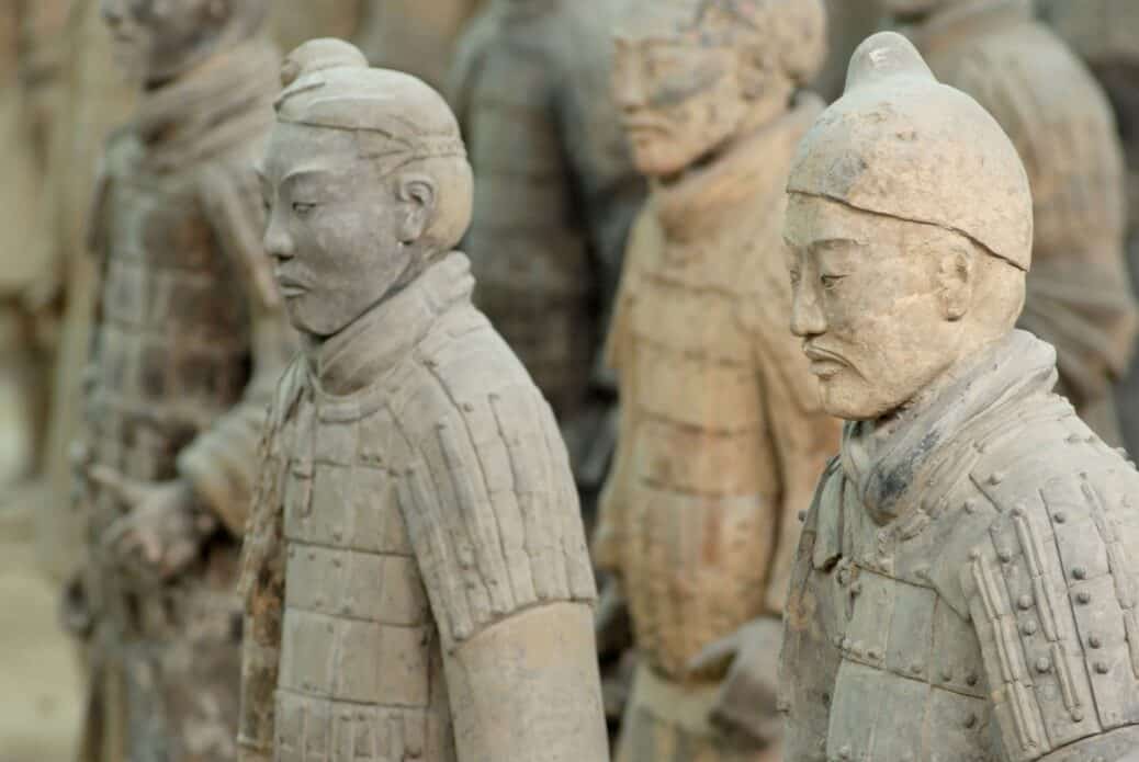 Visite guidée en bus et billet pour l'armée de terre cuite