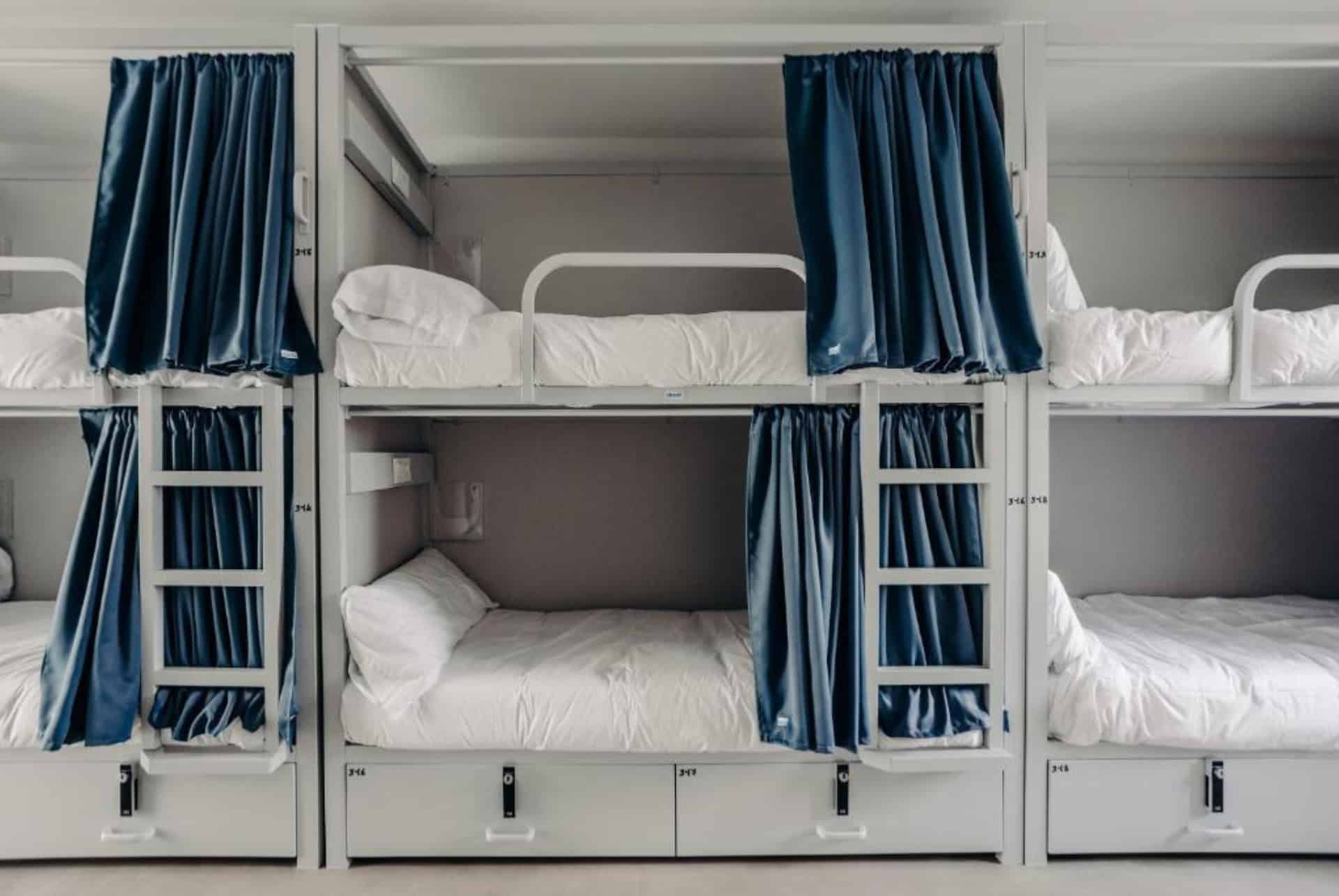 ou dormir a henbaye hostel demain cest loin
