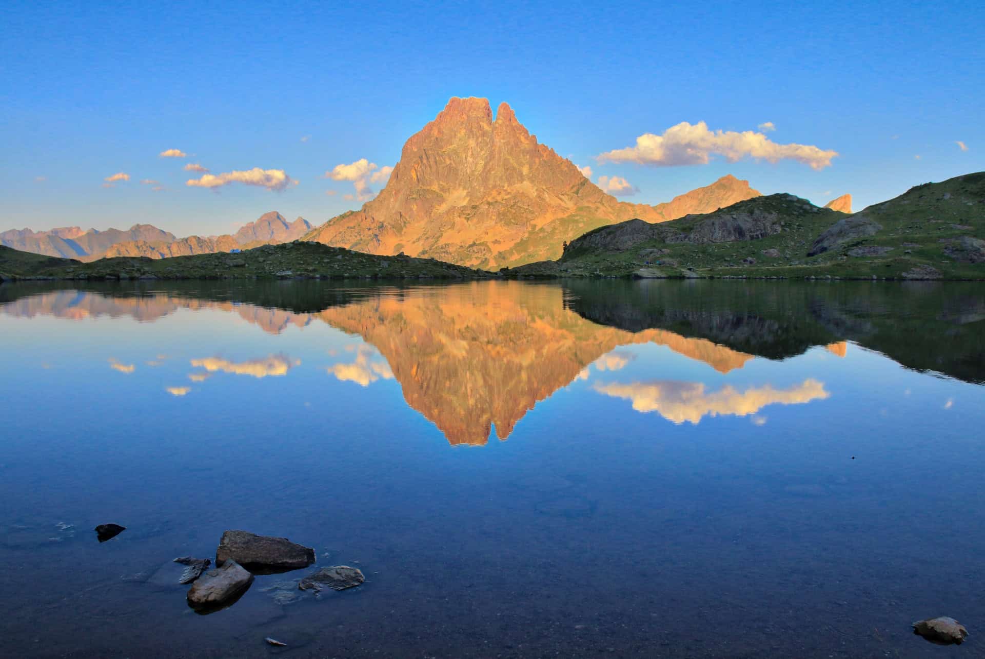 plus belles randonnees des pyrenees pic du midi ossau
