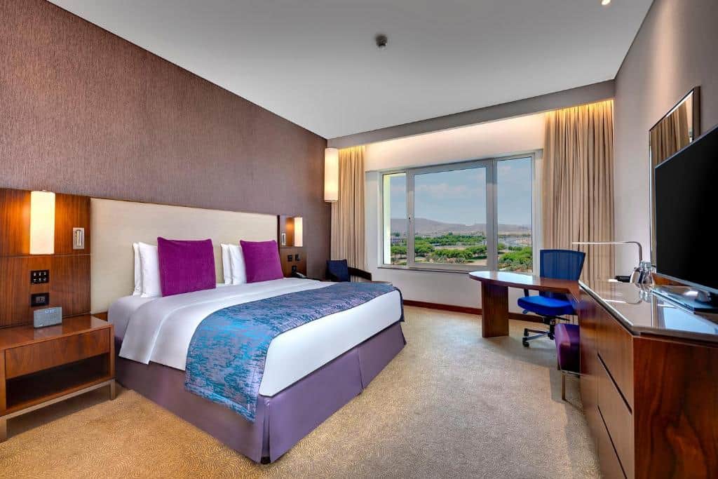 crowne plaza muscat ocec chambre