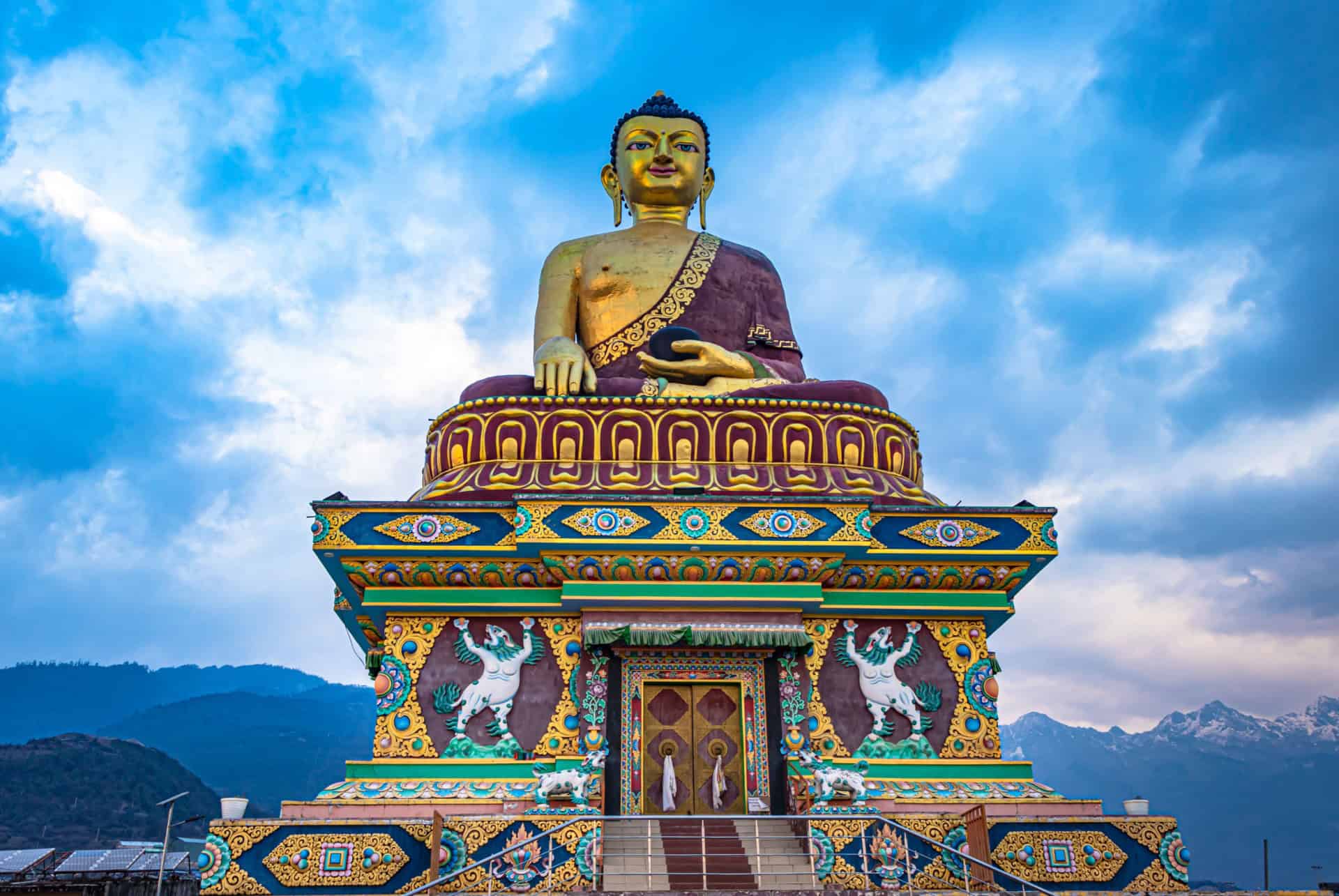statue bouddha monastere tawang inde statue bouddha monastere tawang inde