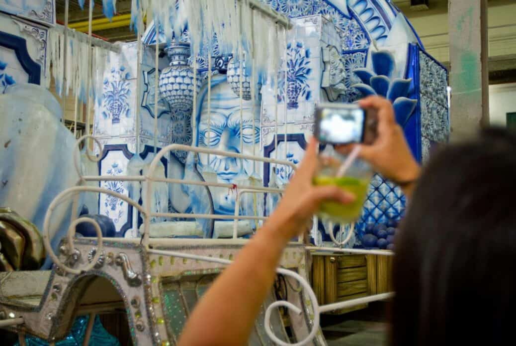 Coulisses du carnaval à Cidade do Samba