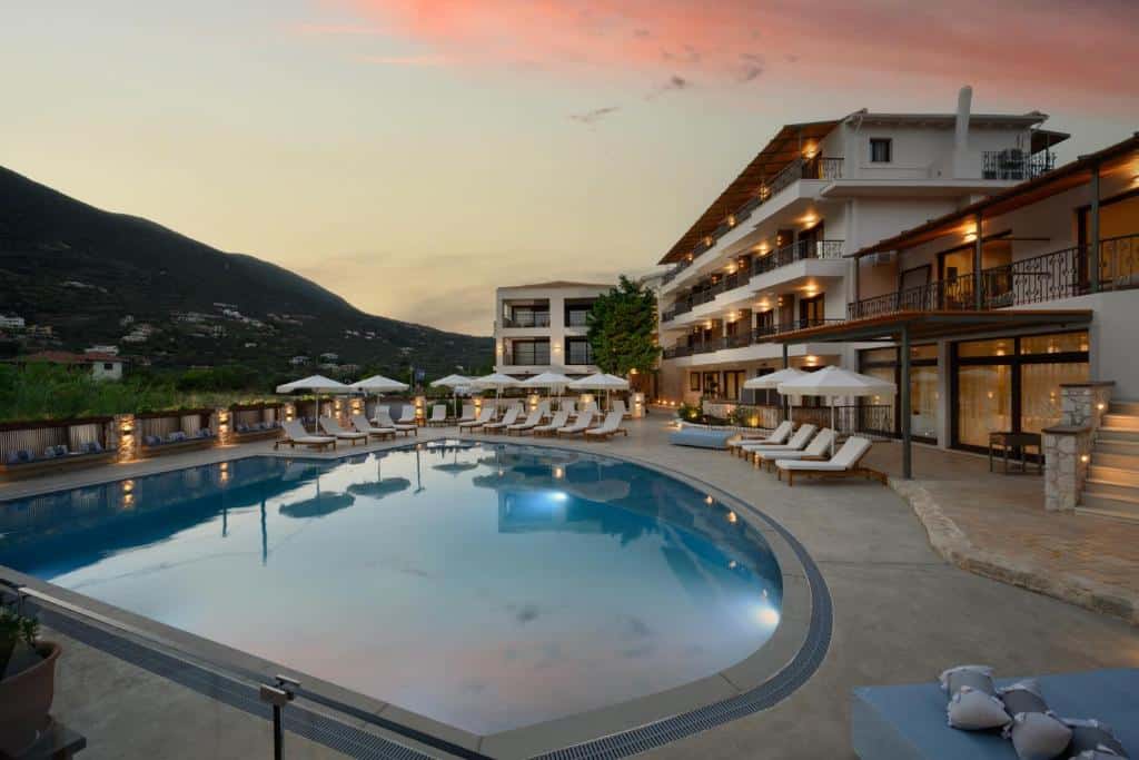elisso hotel piscine