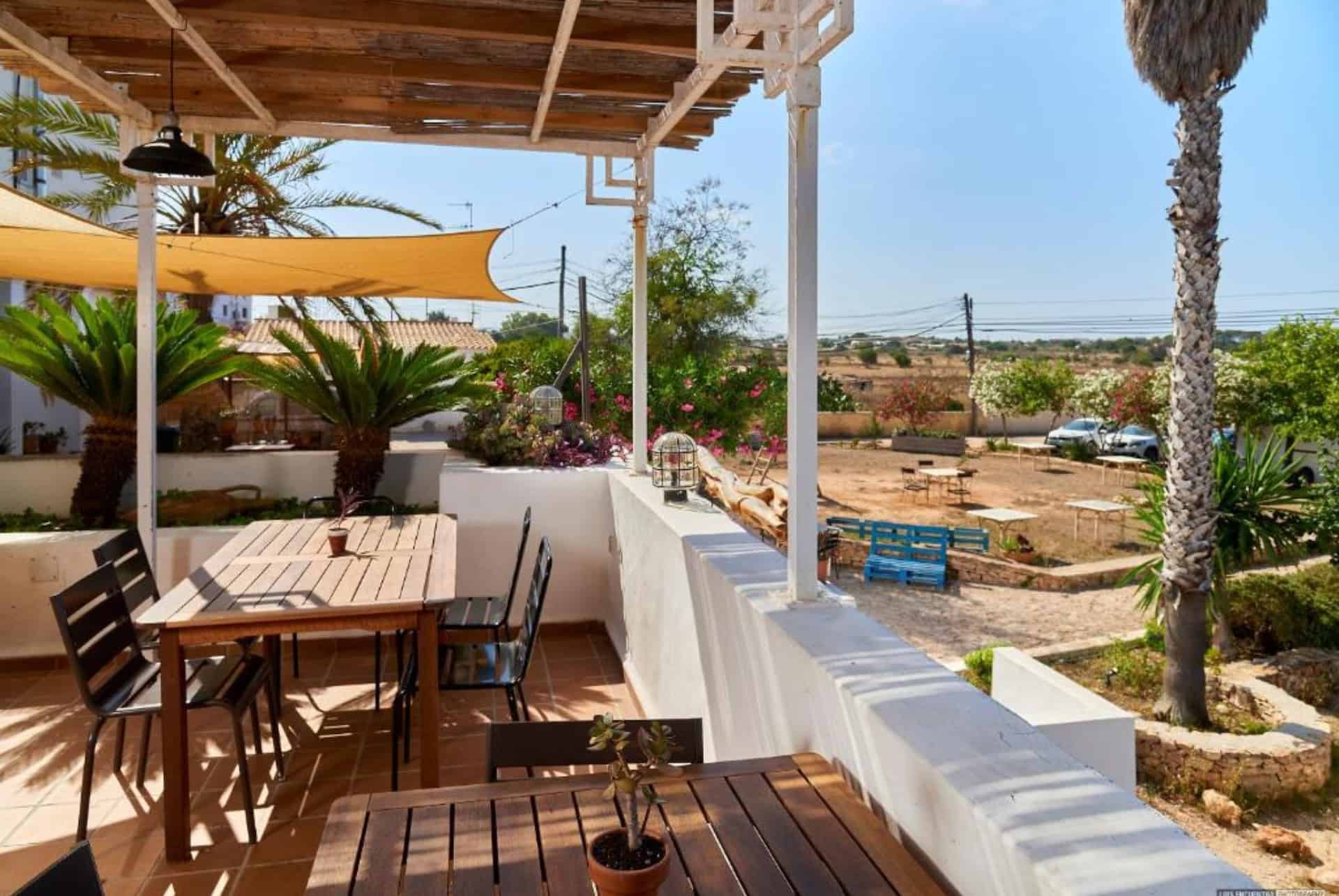 hostal illes pitiuses