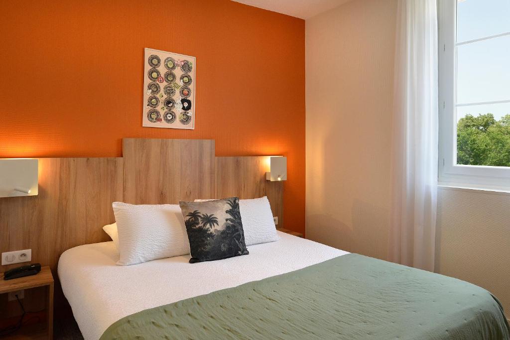 logis hotel maison voltaire