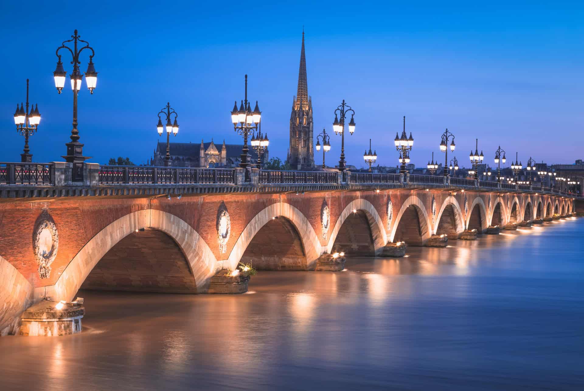 pont de pierre bordeaux