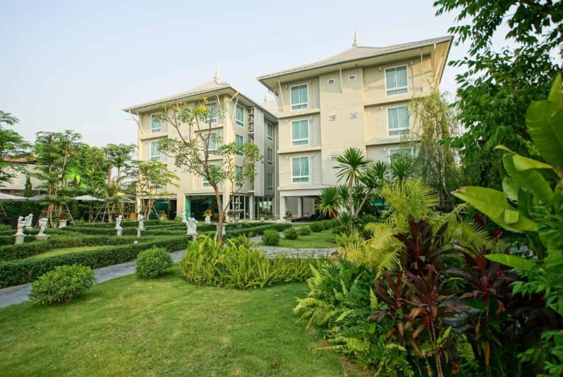nantra chiangmai riverfront hotel