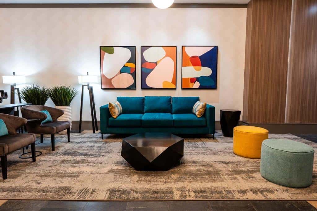 sandman suites davie