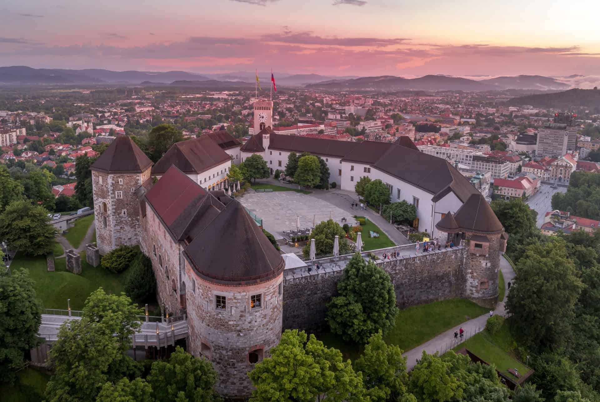 chateau que faire ljubljana vue aerienne chateau que faire ljubljana vue aerienne