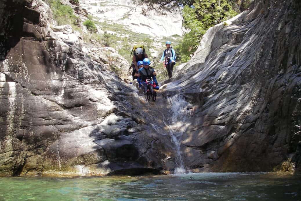 Randonnée aquatique dans le canyon du Vecchio