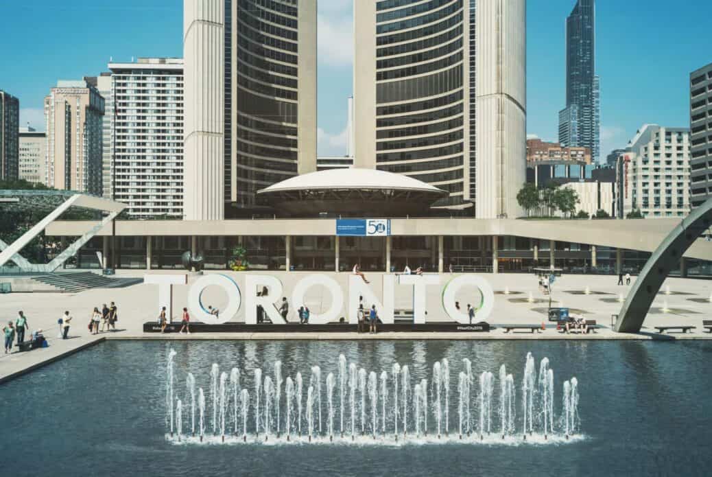 Toronto : visite guidée en voiture et croisière dans le port