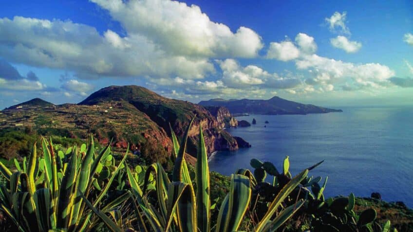 iles-eoliennes-lipari-sicile-italie