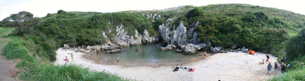 plage Gulpiyuri espagne