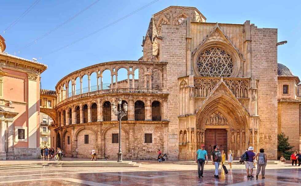 visit valencia cathedral