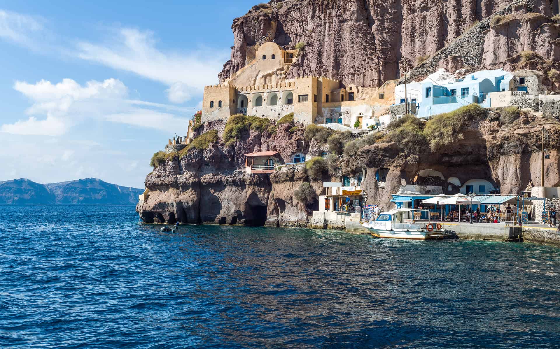 vieux port fira