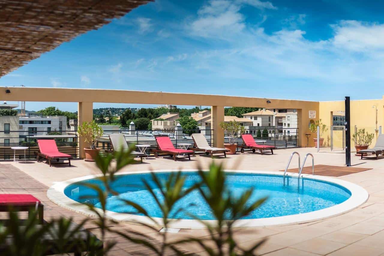 avignon grand hotel