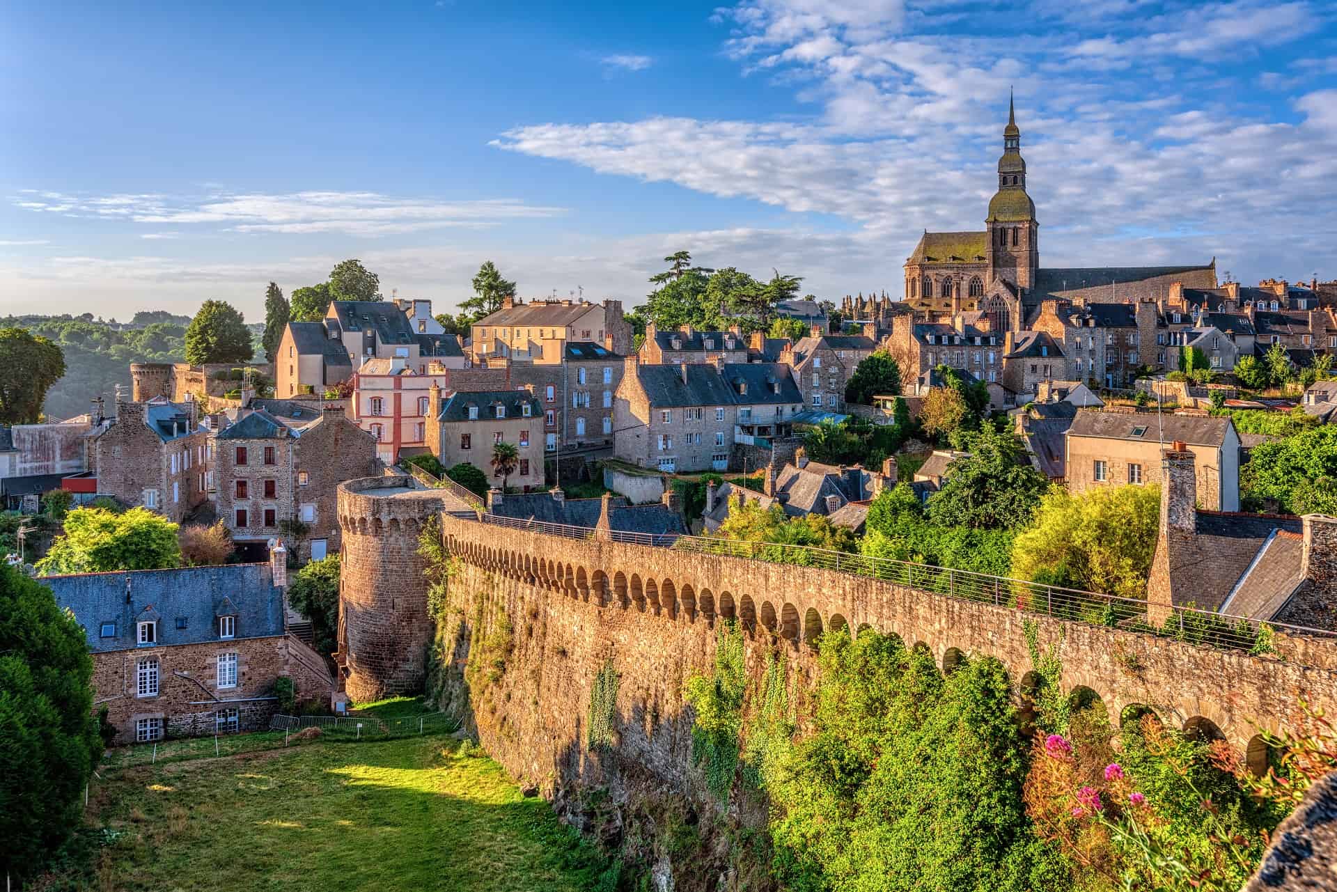 dinan bretagne