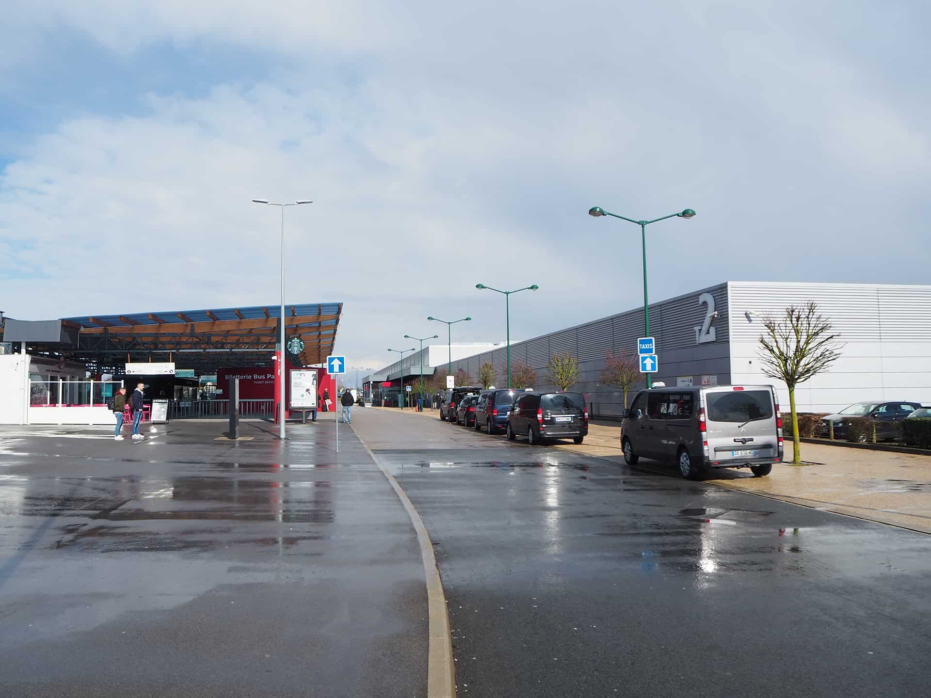 ou se garer aeroport beauvais