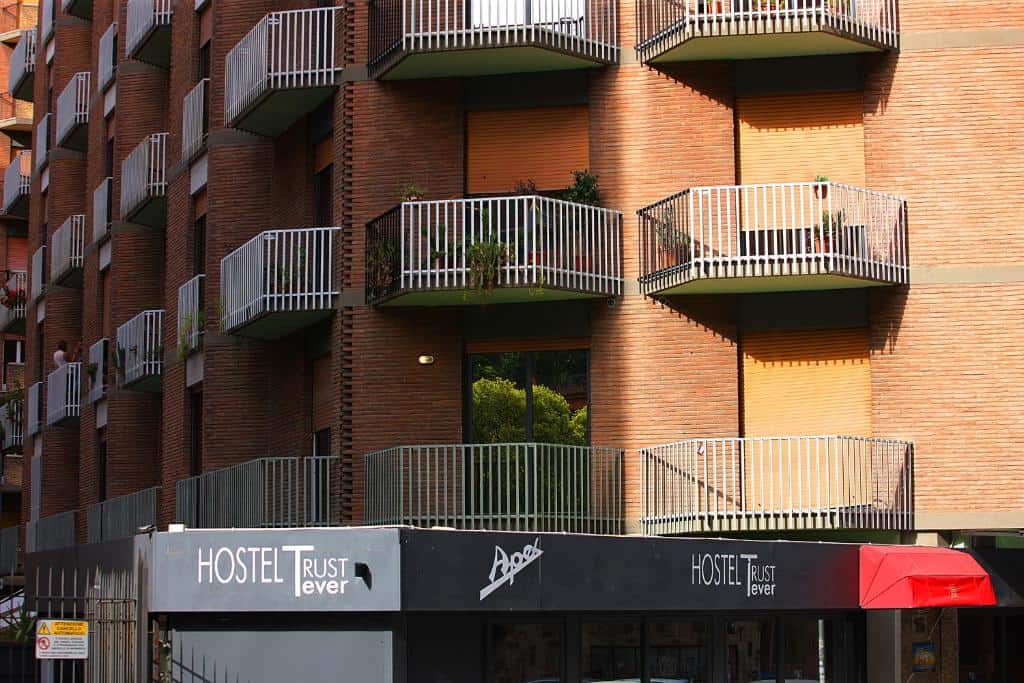 hostel trastevere